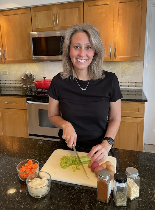 Jen, founder of Organizing a Plant-Based Life